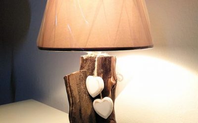 LAMPARA HECHA DE RAMAS SECAS.